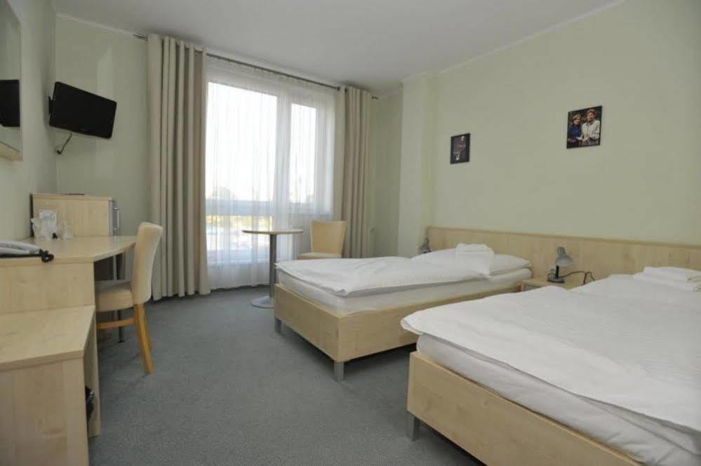 Buly Aréna Hotel 3*