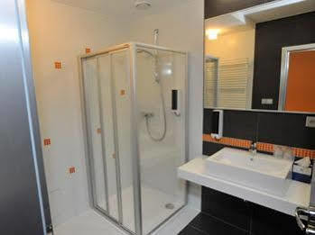 Hotel Buly Aréna 3*